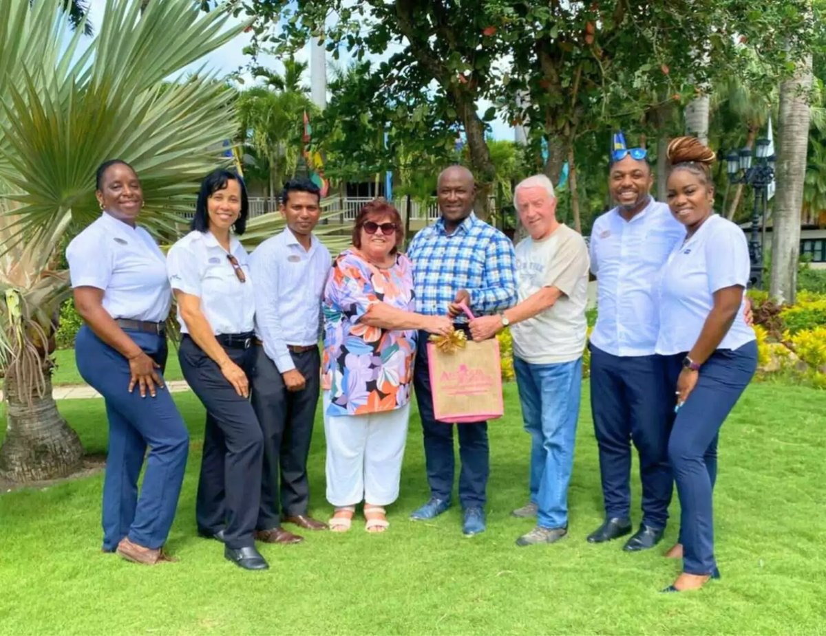 Sandals Grande Antigua Celebrates Couple's Record 31st Visit