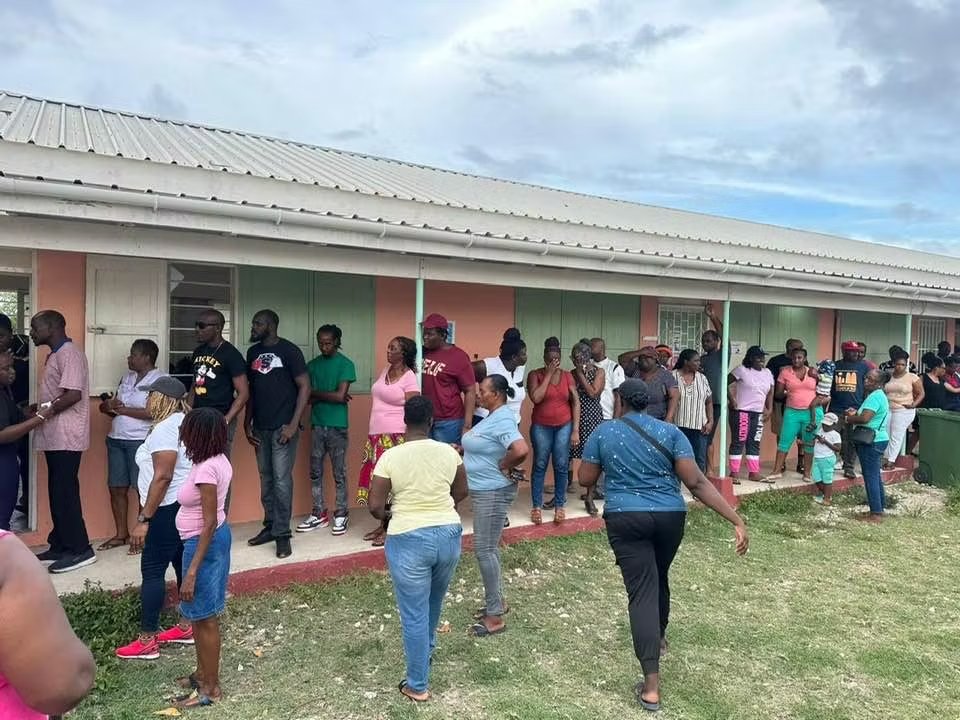 Electoral Commission Reminds Employers: Workers Must Get Paid Time Off to Vote