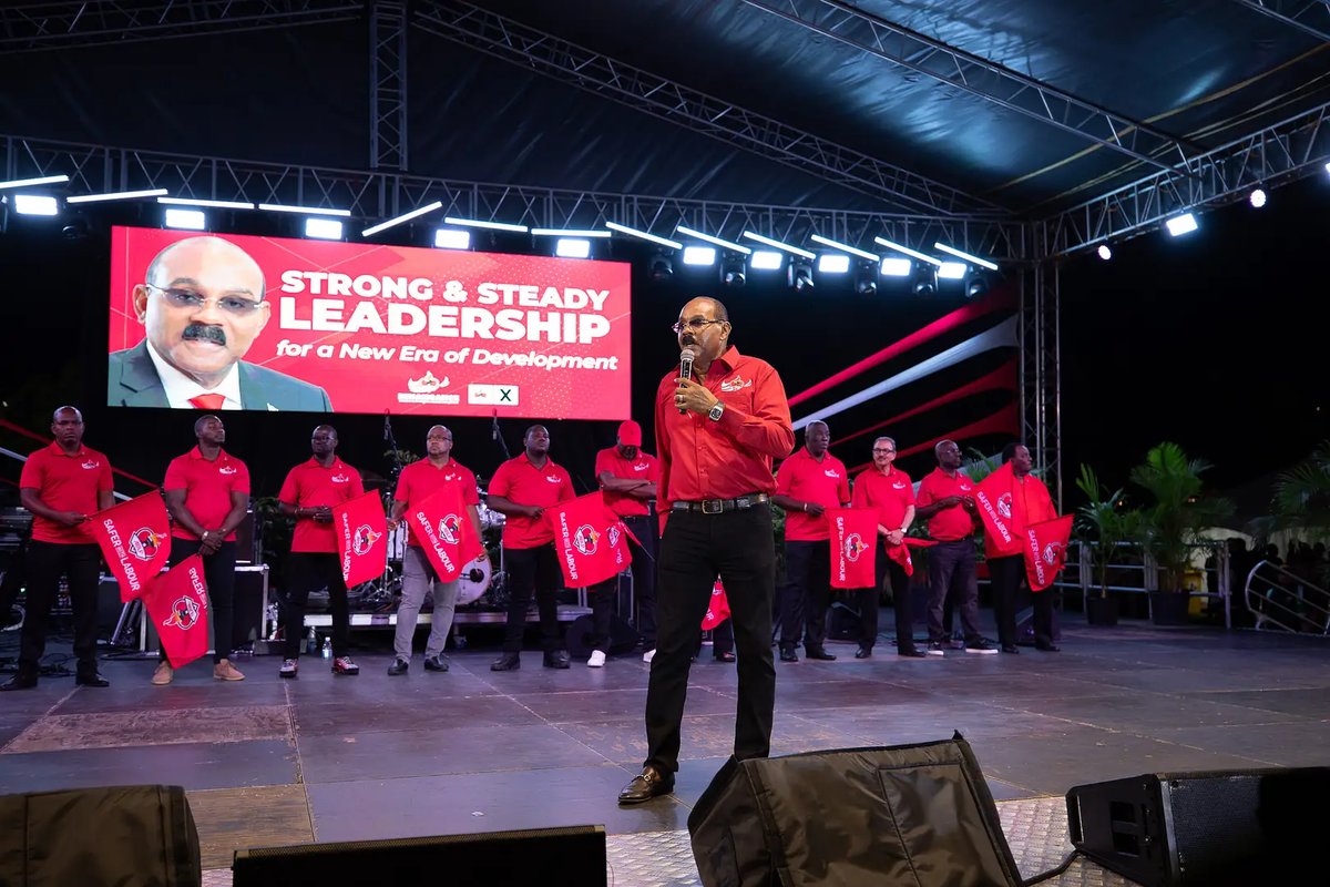 Browne Labels UPP Platform a 'ChatGPT Manifesto' Before Crowd of 10,000