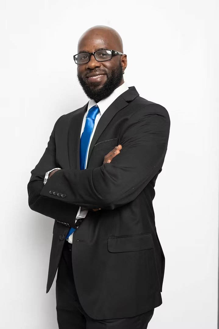 PM Discusses Extensive Talks with 'Comrade' Adrian Williams